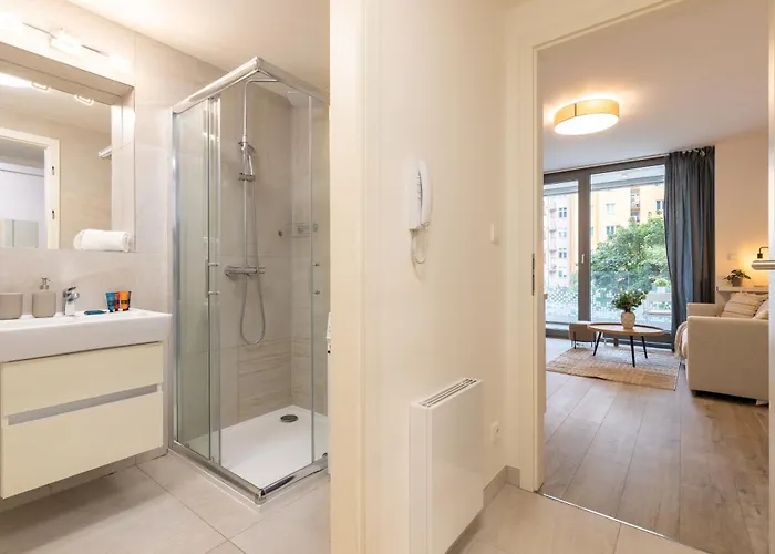 Lovely With Balcony In Residential Area *
