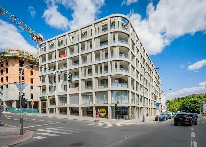 Lovely With Balcony In Residential Area