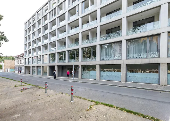 Lovely With Balcony In Residential Area Lejlighed Prag